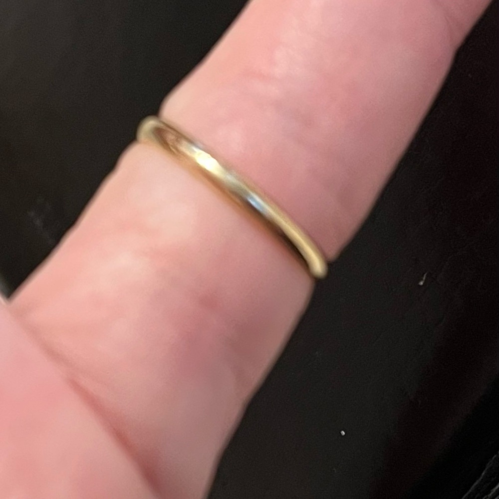 Gorgeous Dainty Solid 14 K Gold Twist Ring by Carolyn Seidel! - Picture 12 of 13